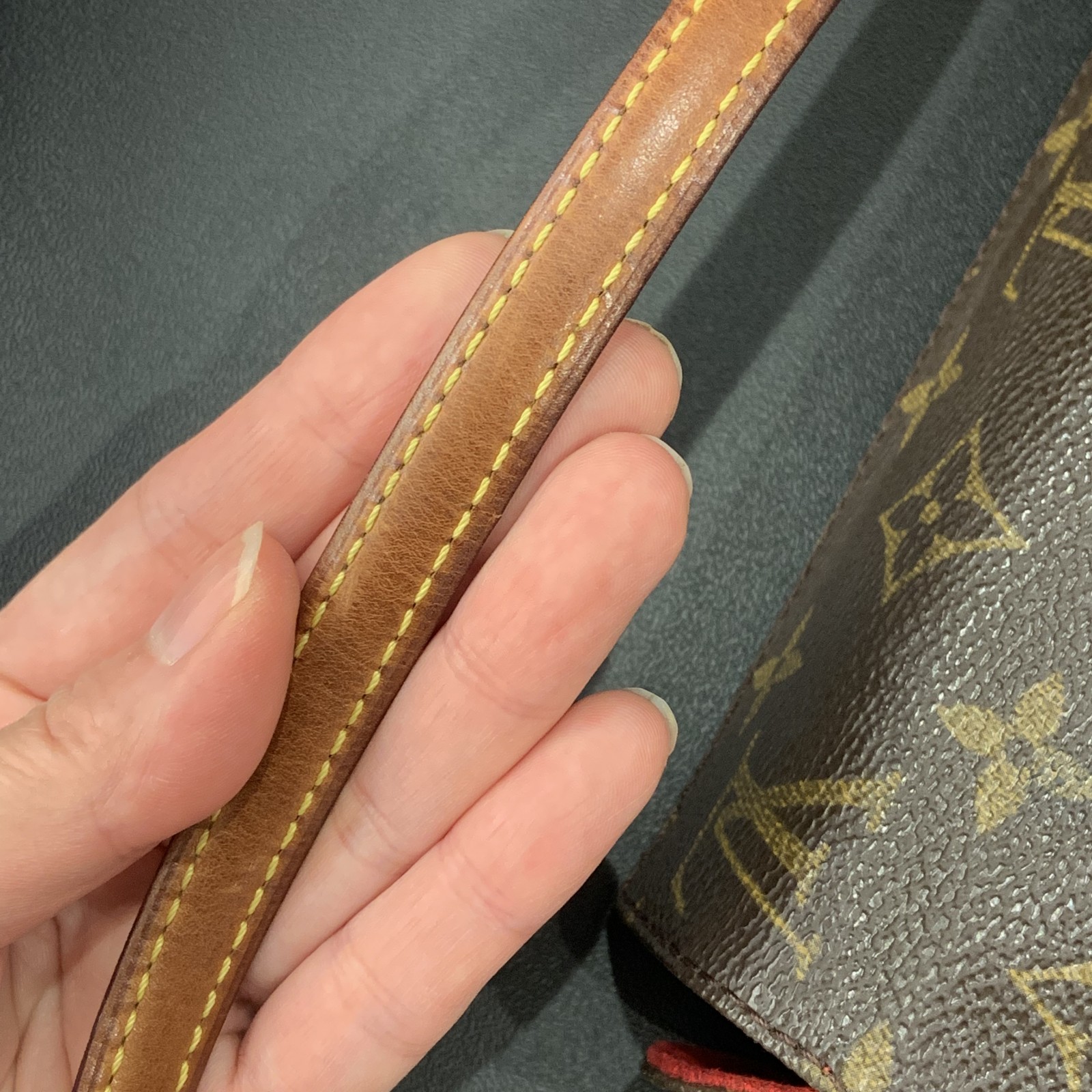 ルイヴィトン/LOUIS VUITTON M519004