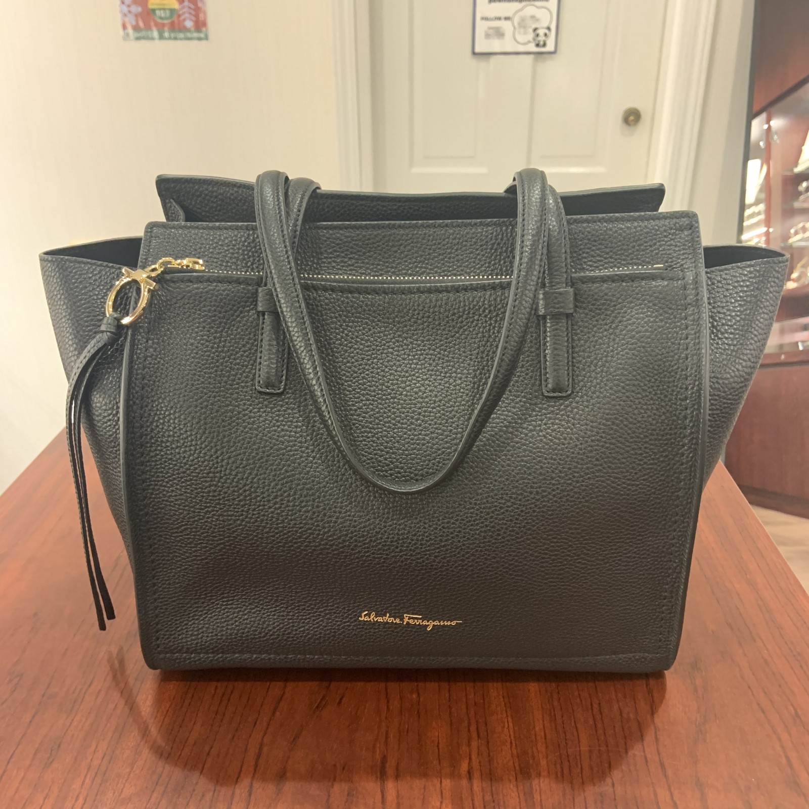 サルヴァトーレ・フェラガモ/Salvatore Ferragamo 21F216 トートバッグ1