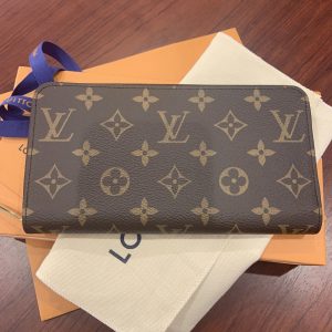 ルイヴィトン/LOUIS VUITTON モノグラム M42616 ジッピーウォレット0