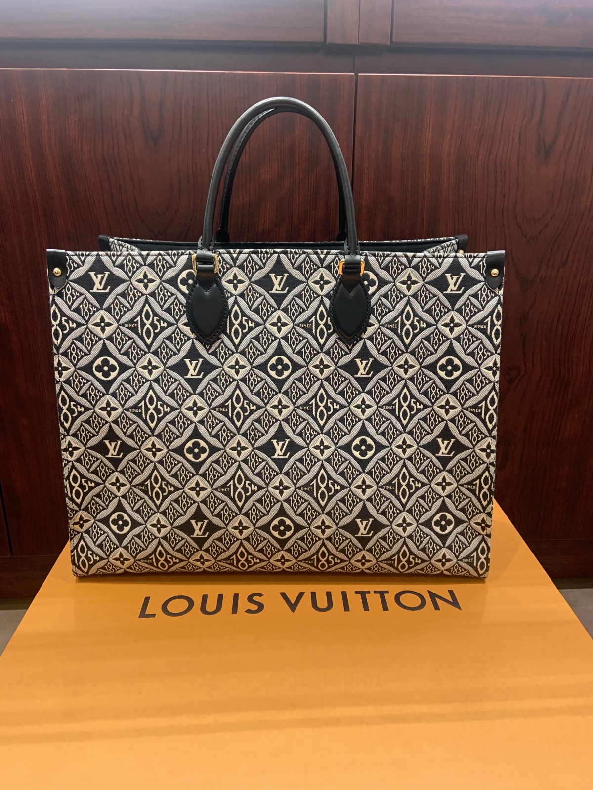 ルイヴィトン/LOUIS VUITTON M57207 Since 1854 オンザゴーGM ジャガード – 細野質店