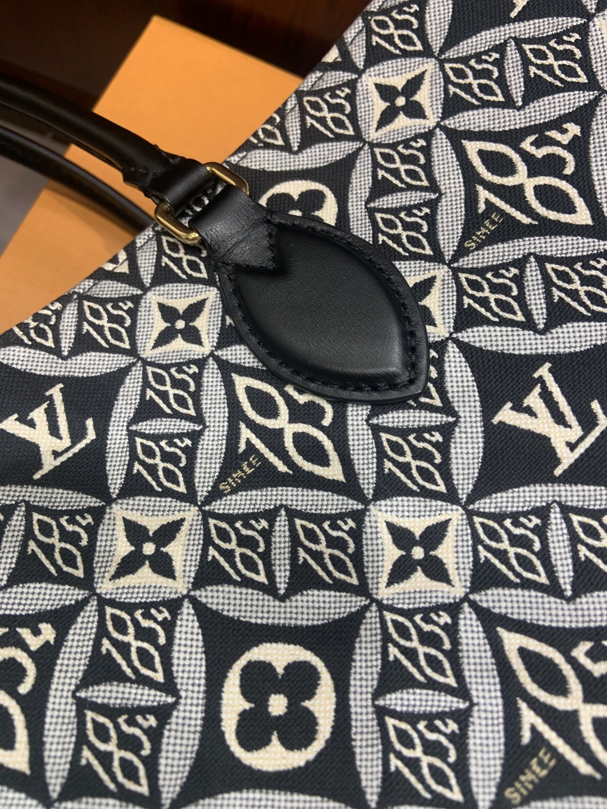 ルイヴィトン/LOUIS VUITTON M57207 Since 1854 オンザゴーGM ジャガード4