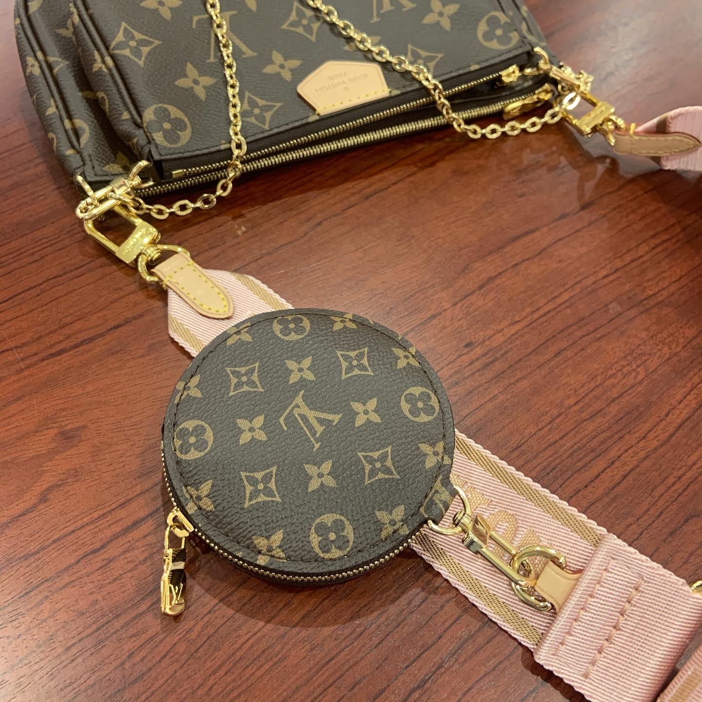 ルイ・ヴィトン/LOUISVUITTON モノグラム ミュルティ・ポシェット・アクセソワール M44840 ローズクレール1