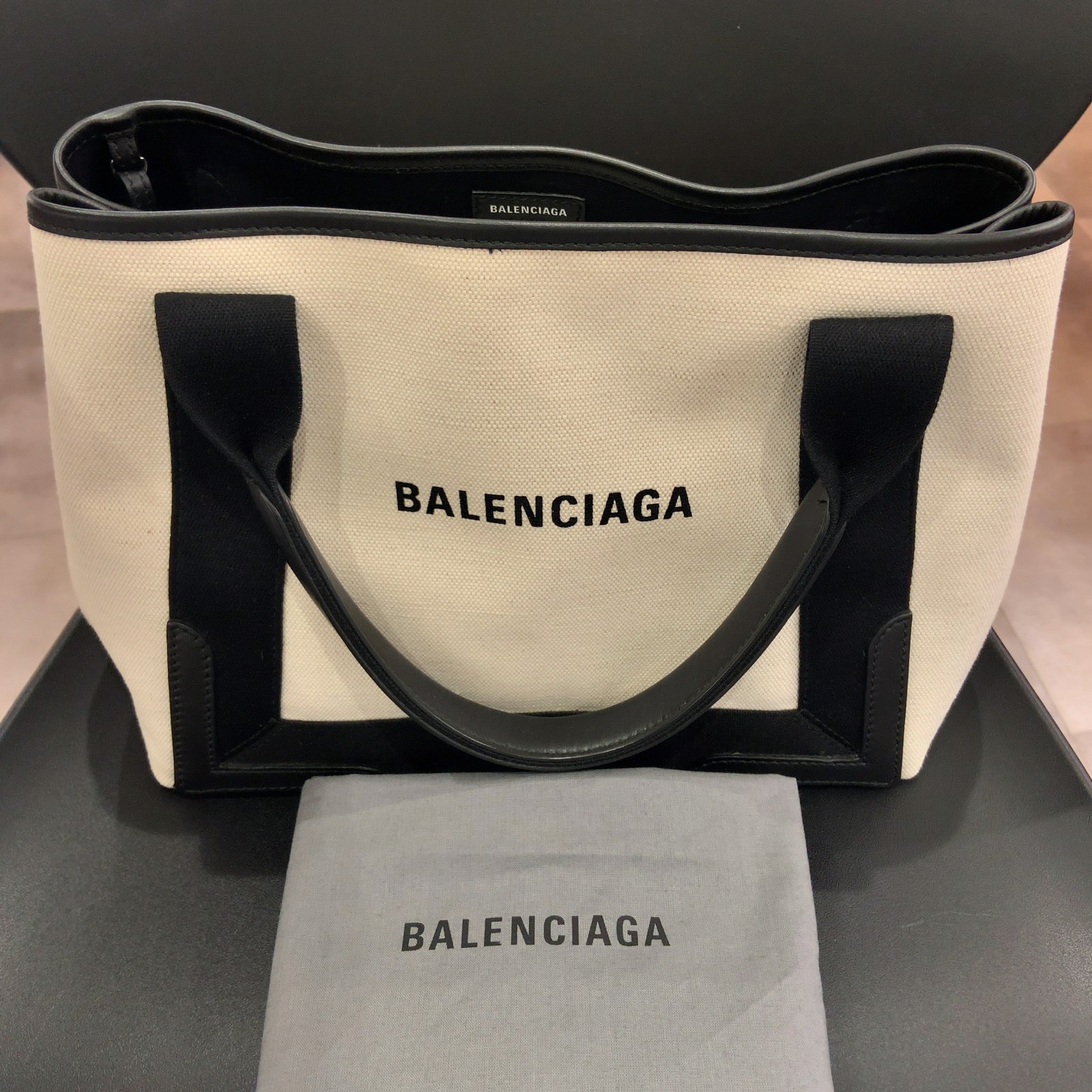 バレンシアガ/BALENCIAGA ネイビーカバス スモール 3399332HH3N92600