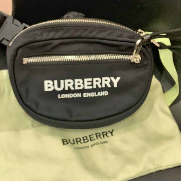 バーバリー/BURBERRY ボデイバッグ ブラック 中古