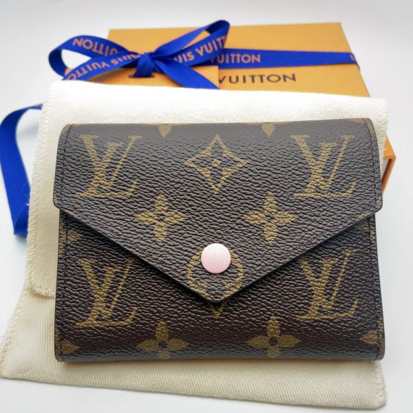 ルイヴィトン/LOUIS VUITTON M62360 ヴィクトリーヌ ローズ・バレリーナ