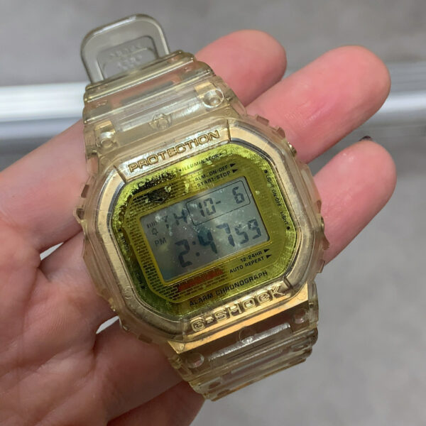 カシオ/CASIO G-shock DW-5035E 35周年記念モデル　グレイシアゴールド